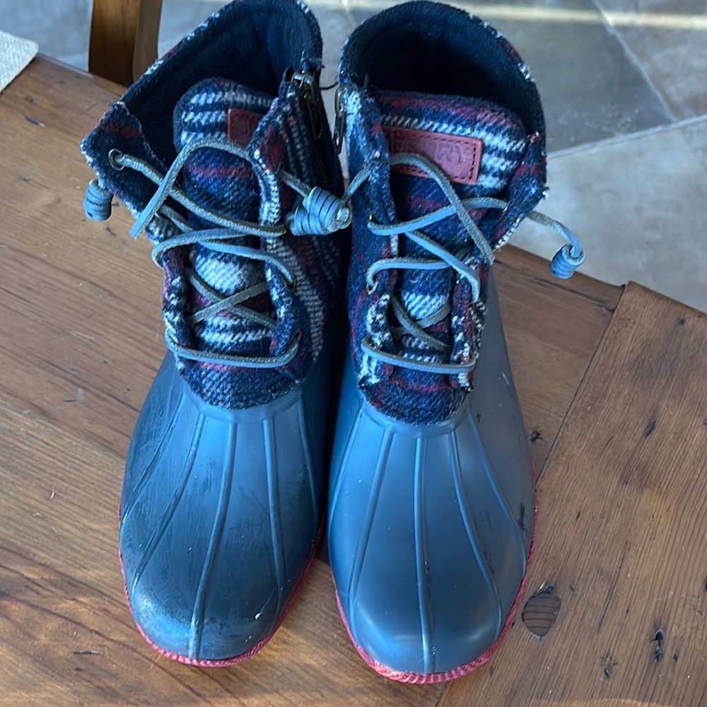 Sperry plaid boots